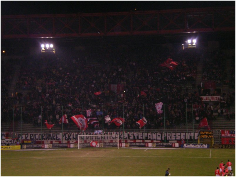 Triestina - Arezzo  11.02.2005 021